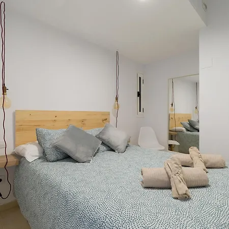 Cozy Nearby Flat Canteras
