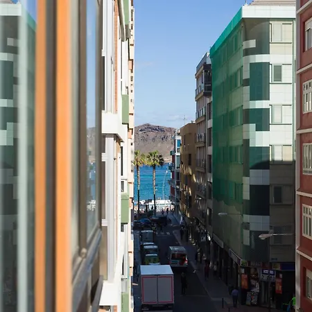 Cozy Nearby Flat Canteras